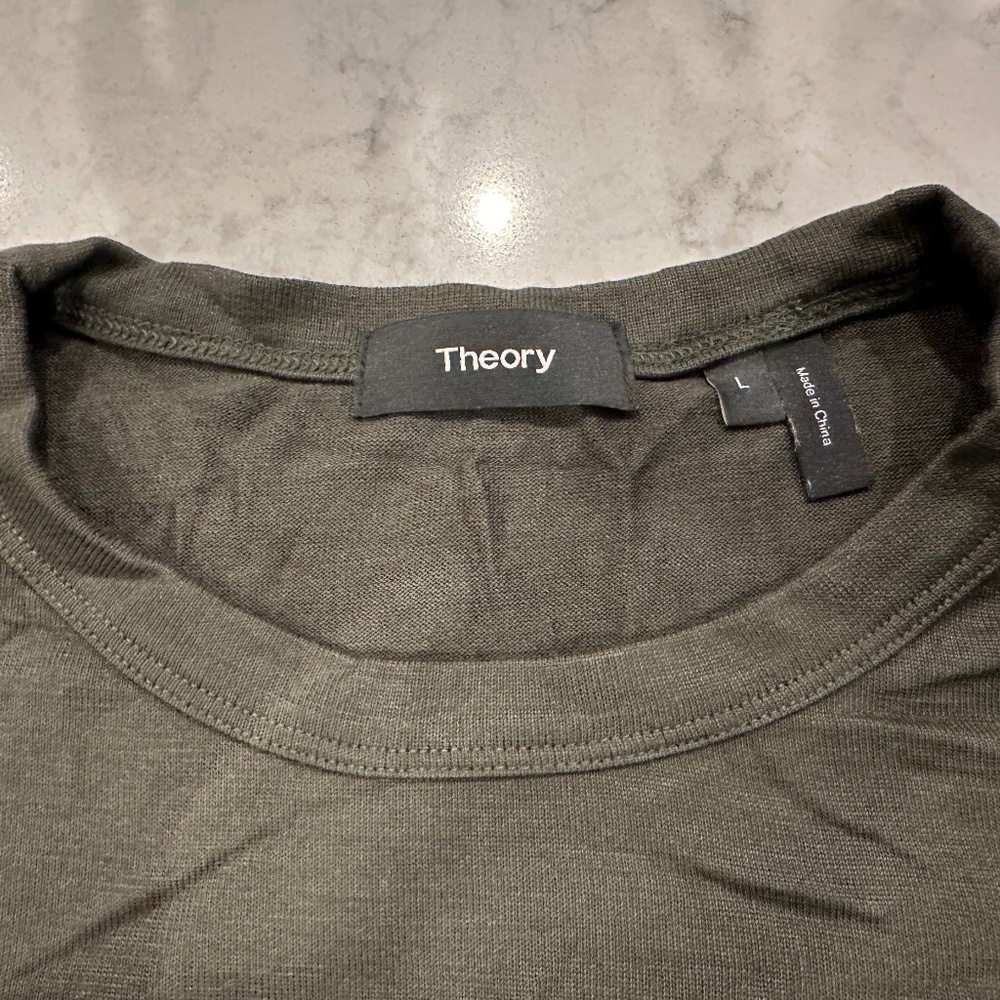 Theory long sleeved essential tshirt